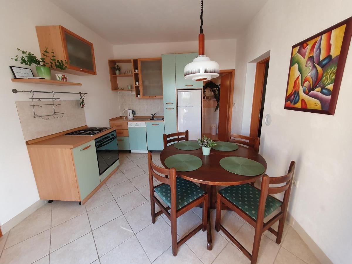 Olive Garden Pag Apartment
