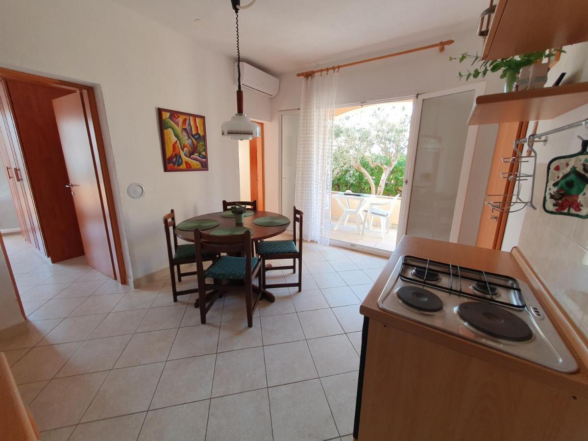 Apartment Olive Garden Pag Pag Town