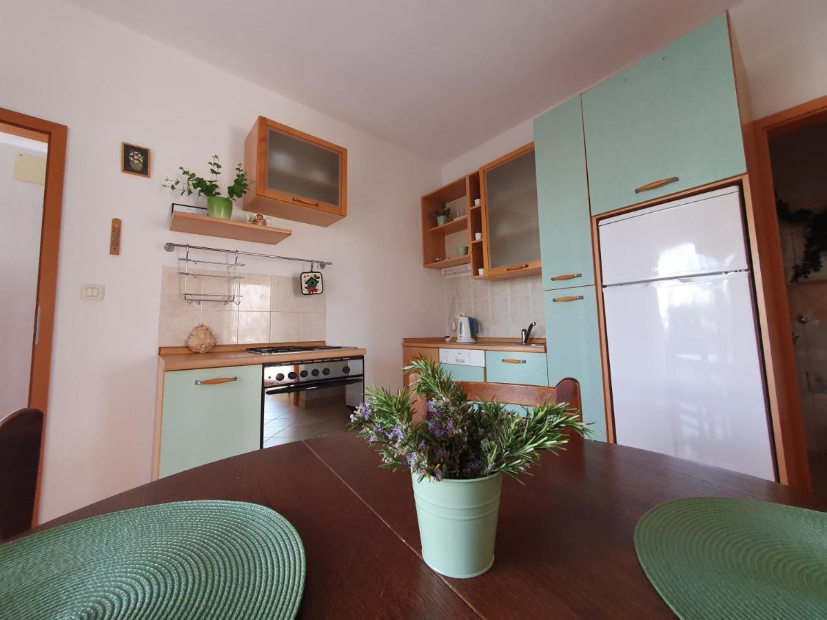 Olive Garden Pag Apartment *
