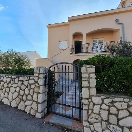 Olive Garden Pag Apartment Pag Town Exterior photo