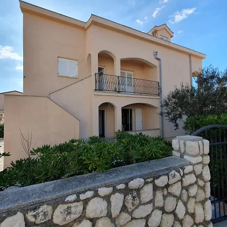 Olive Garden Pag Apartment Pag Town Exterior photo