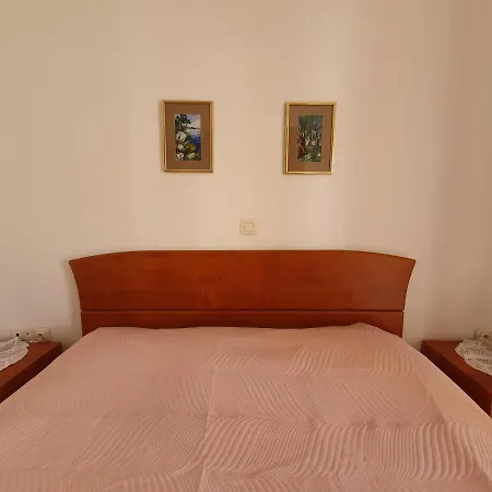 Olive Garden Pag Apartment Pag Town Exterior photo